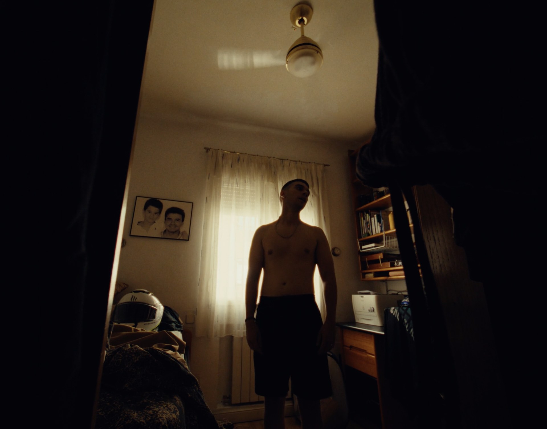 Cinco — film still by Diego Gardo